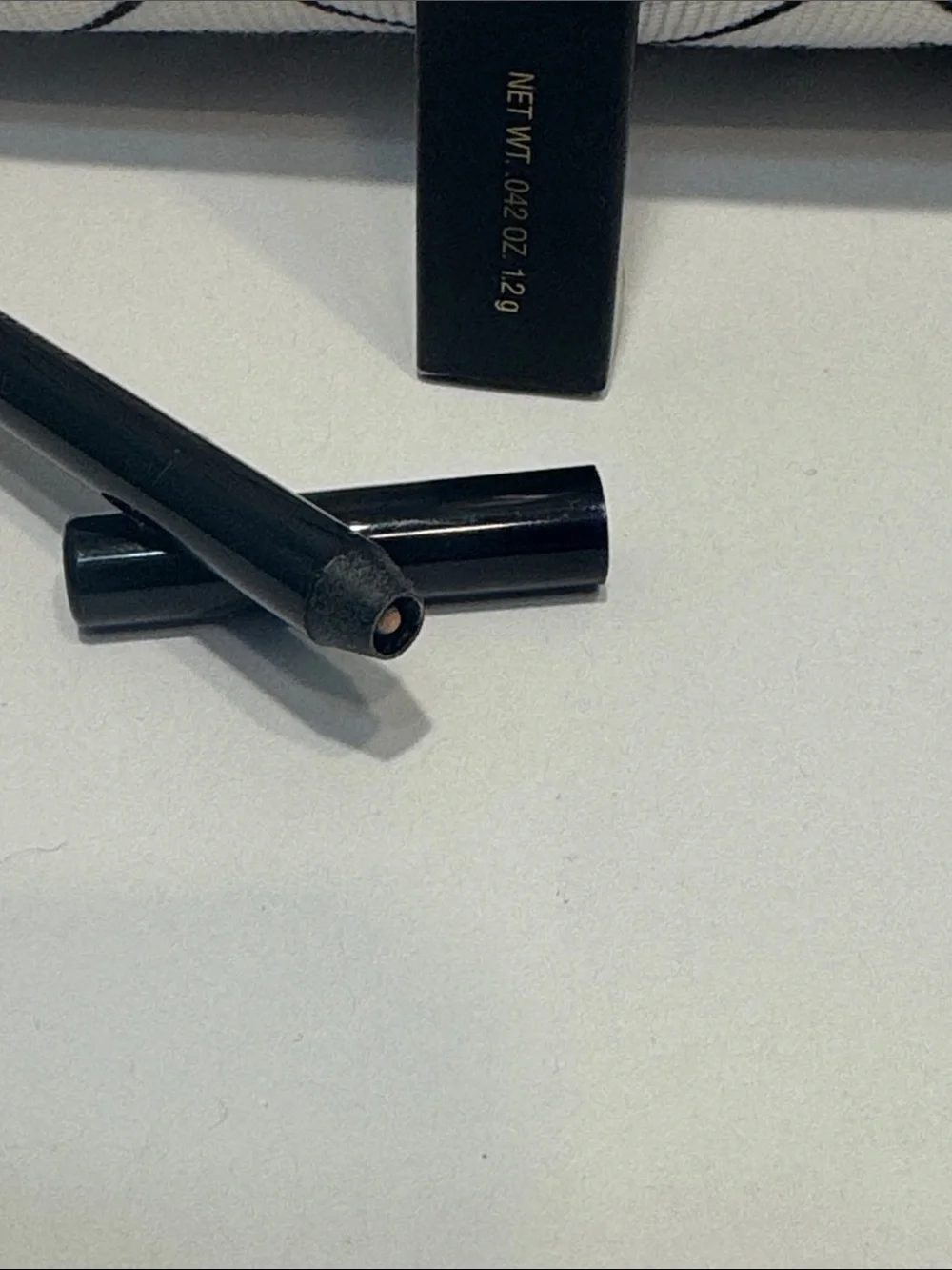 Elizabeth Arden High Drama Eyeliner Pencil in Black with Nude Smudge Tip